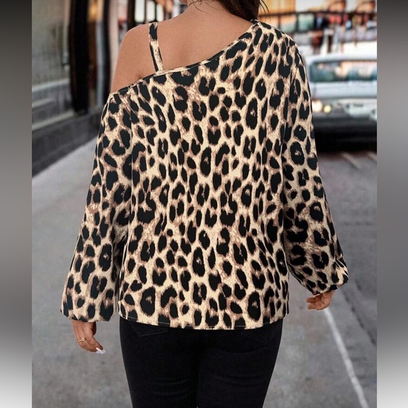 Abstract Cheetah Print Asymmetrical Neck Cold Shoulder Top Blouse Shirt - Picture 2 of 10